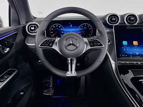 New 2026 Mercedes-Benz GLC 300 image 4