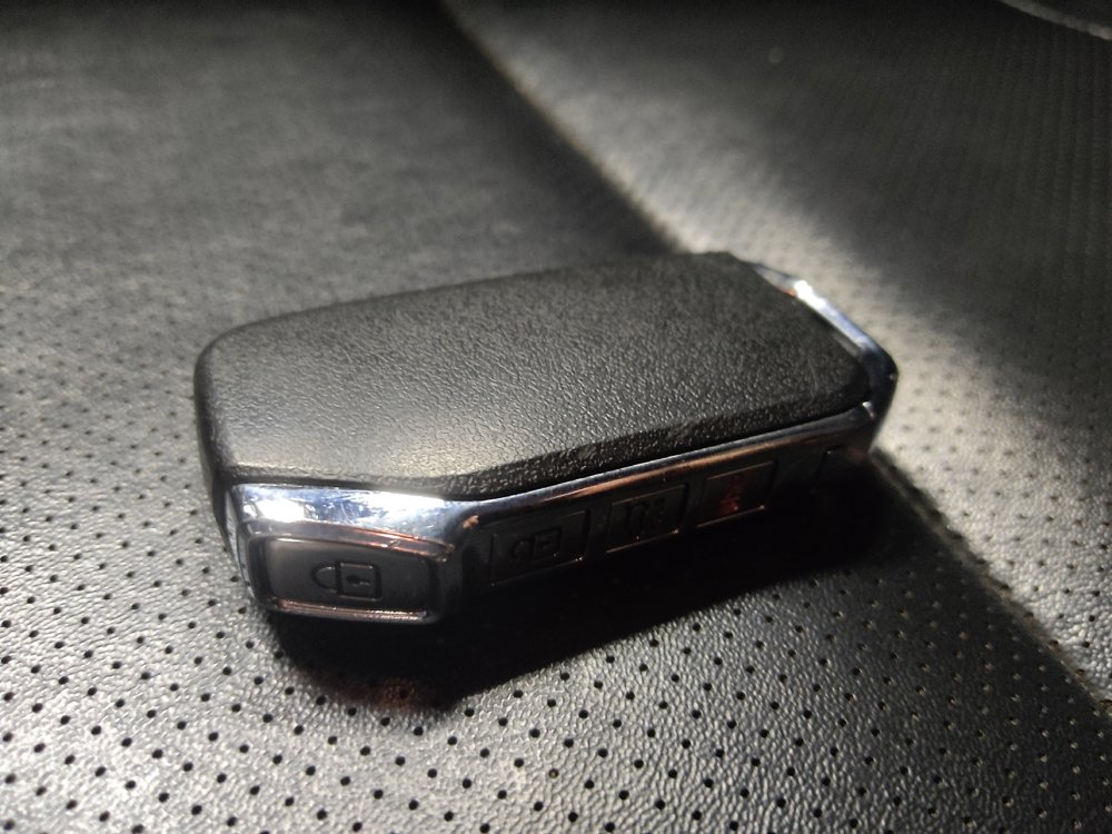 Used 2020 Kia Telluride LX FWD image 32