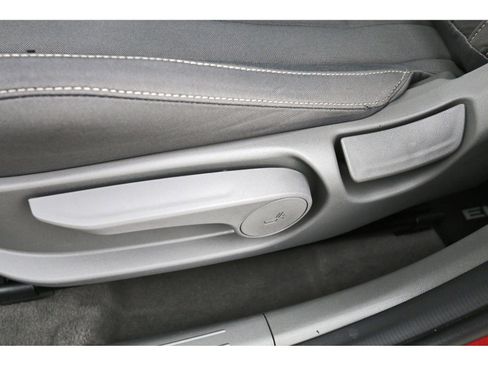 Certified 2025 Hyundai Elantra SEL image 27