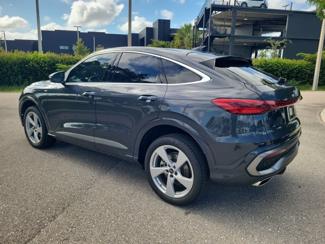 Certified 2025 Audi Q5 Premium Plus w/ Premium Plus AWD/4WD image 5