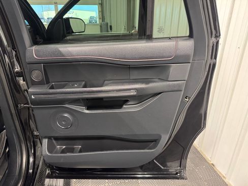 Used 2022 Ford Expedition Max Limited image 29