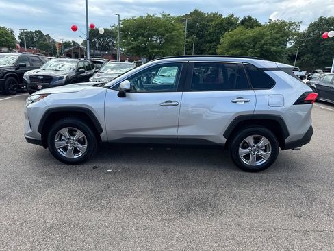 Used 2025 Toyota RAV4 XLE AWD/4WD image 4