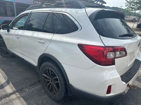 Used 2015 Subaru Outback 3.6R Limited AWD/4WD image 10