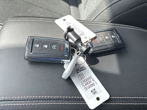 New 2026 Jeep Cherokee Laredo image 43