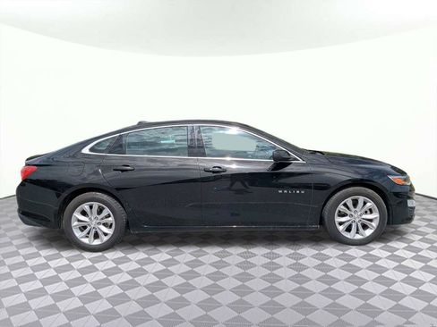 Used 2022 Chevrolet Malibu LT FWD image 2