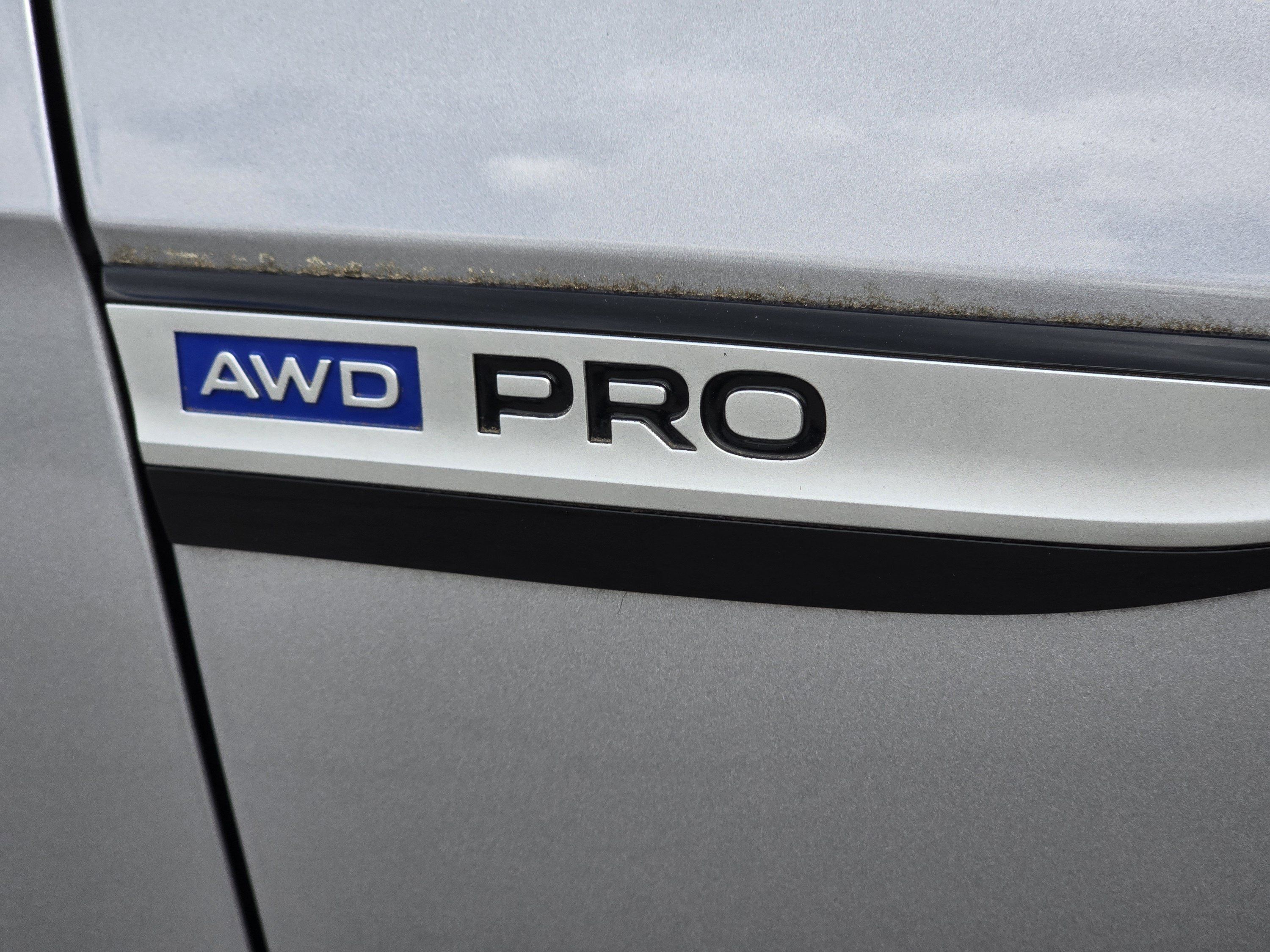 Used 2023 Volkswagen ID.4 Pro AWD/4WD image 25