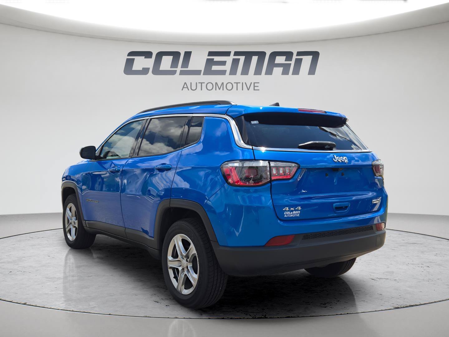 Used 2024 Jeep Compass Latitude AWD/4WD image 40