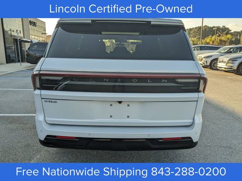 Certified 2025 Lincoln Navigator Reserve image 5