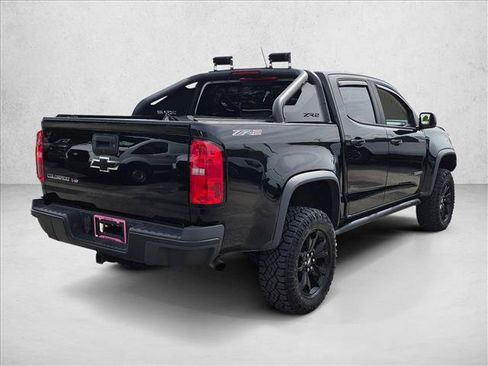 Used 2019 Chevrolet Colorado ZR2 w/ ZR2 Midnight Special Edition AWD/4WD image 5