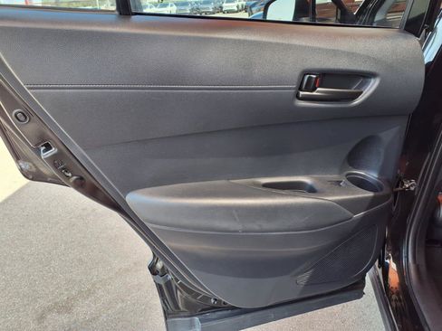 Certified 2025 Toyota Corolla Cross LE FWD image 10