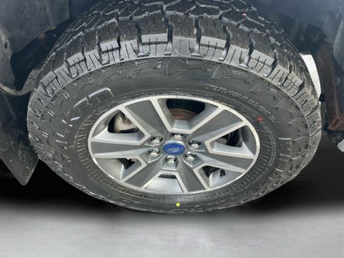 Used 2016 Ford F150 XLT w/ Equipment Group 302A Luxury image 14