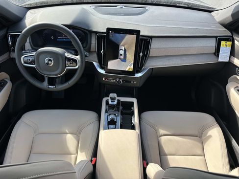 New 2026 Volvo XC90 B6 Plus w/ Protection Package Premier image 7