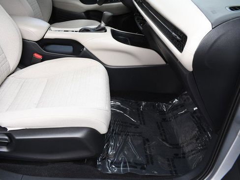 Used 2025 Honda HR-V LX image 25