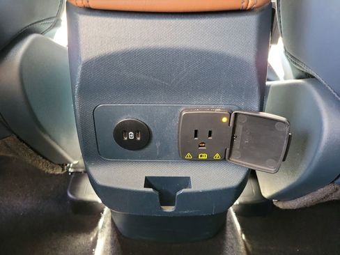 Used 2023 Ford Maverick Lariat image 13