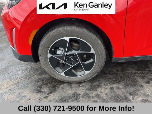 Certified 2025 Kia Soul EX image 17