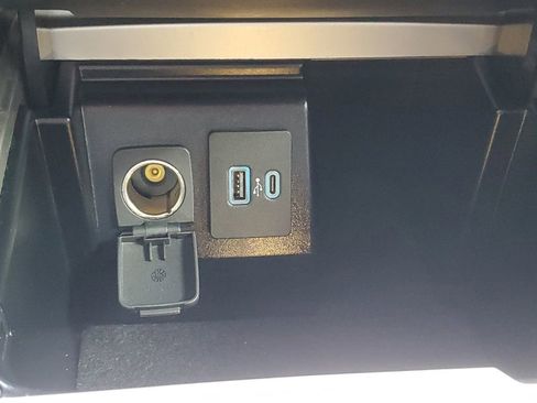 Used 2022 Ford Explorer ST-Line w/ Class IV Trailer Tow Package image 18