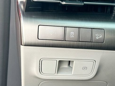Certified 2024 Hyundai Kona SEL w/ Convenience Package FWD image 10
