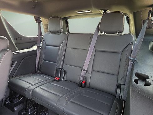 Used 2024 Chevrolet Tahoe Premier RWD image 10