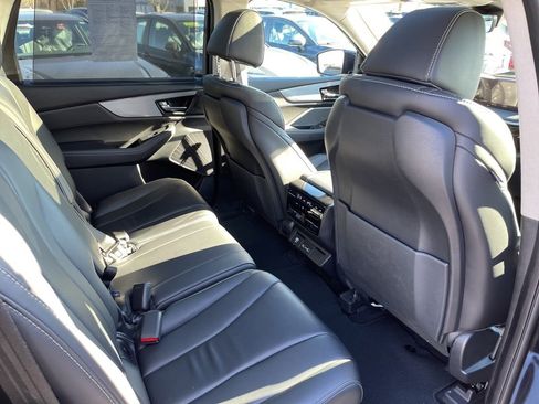 Used 2024 Acura MDX SH-AWD w/ Technology Package image 15