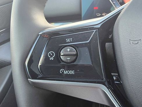 Used 2024 BMW i5 eDrive40i w/ Convenience Package image 35