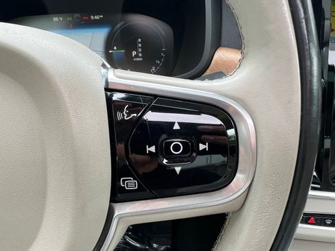 Used 2018 Volvo S90 T8 Inscription w/ Convenience Package AWD/4WD image 30