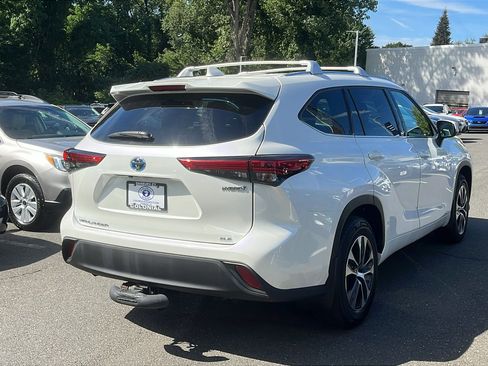 Used 2020 Toyota Highlander XLE image 7