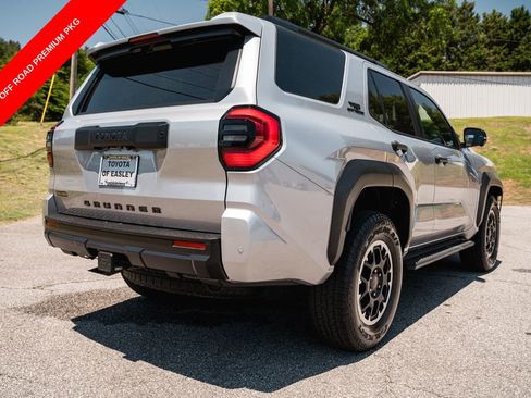 Certified 2025 Toyota 4Runner TRD Off-Road Premium AWD/4WD image 8