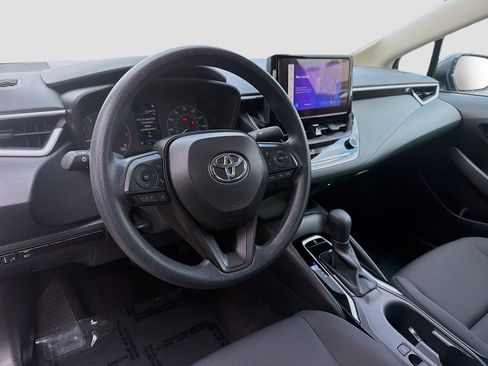 Used 2024 Toyota Corolla LE w/ LE Convenience Package image 9