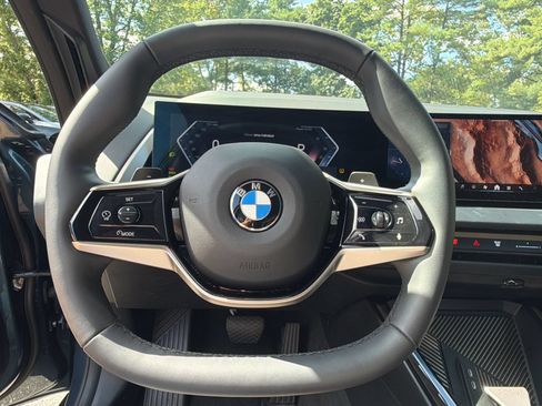 Used 2025 BMW X3 xDrive30i AWD/4WD image 11