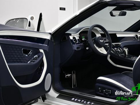 Used 2025 Bentley Continental GT Speed image 29