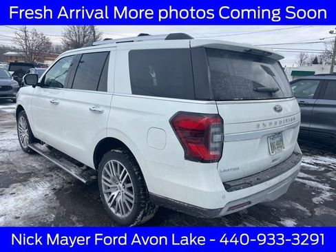 Used 2023 Ford Expedition Limited image 4