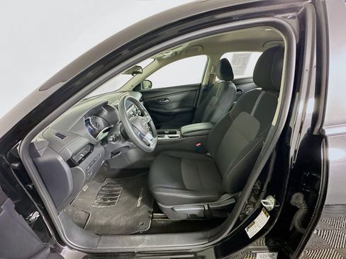 Used 2024 Nissan Sentra SV FWD image 13