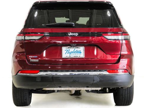 Used 2022 Jeep Grand Cherokee Limited 4xe image 8