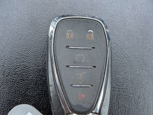 Used 2021 Chevrolet Equinox LT FWD image 28