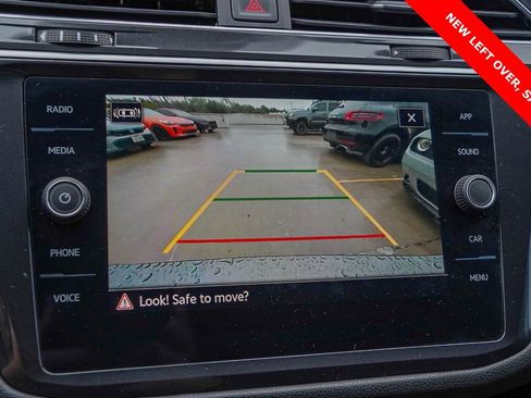 Used 2024 Volkswagen Tiguan SE R-Line FWD image 14