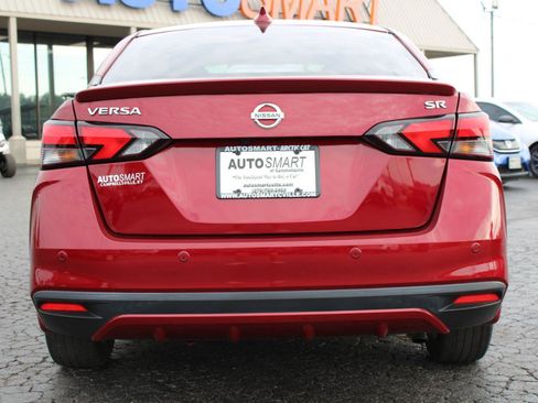 Used 2021 Nissan Versa SR FWD image 5