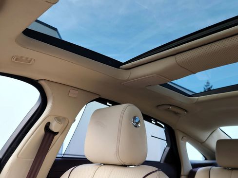 Used 2011 Jaguar XJ L Supersport image 18