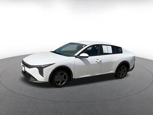 Used 2025 Kia K4 FWD image 8