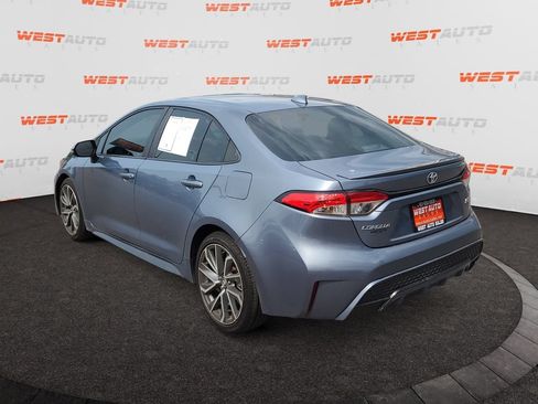 Used 2021 Toyota Corolla SE FWD image 3