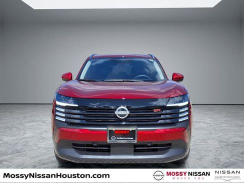 Certified 2025 Nissan Kicks SR image 3