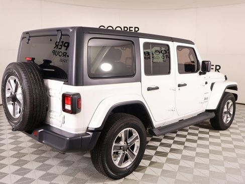 Used 2019 Jeep Wrangler Unlimited Sahara image 20