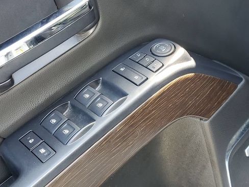 Used 2019 GMC Sierra 2500 Denali w/ Duramax Plus Package AWD/4WD image 9