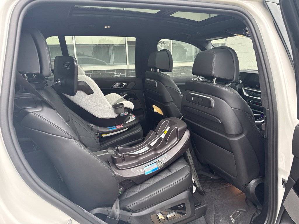 Used 2026 BMW X7 xDrive40i w/ Executive Package AWD/4WD image 13