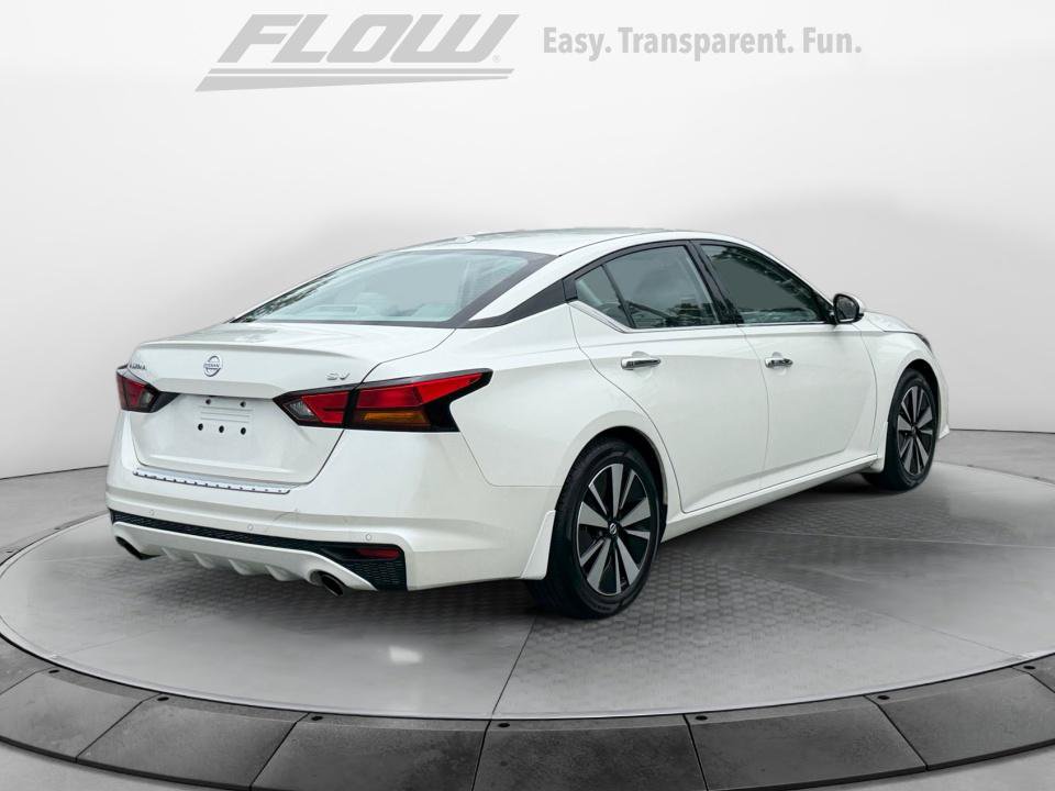 Used 2020 Nissan Altima 2.5 SV FWD image 9