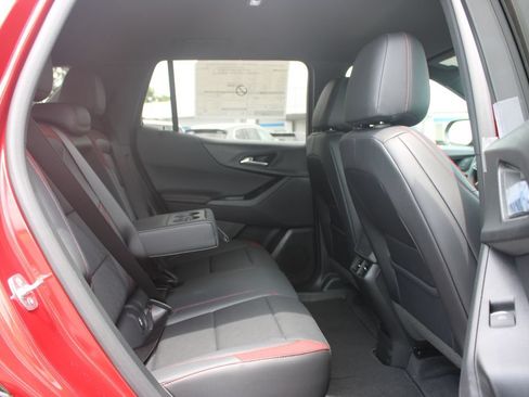 New 2027 Chevrolet Equinox RS FWD image 33