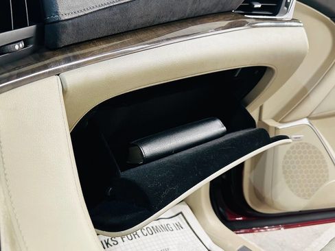 Used 2018 Cadillac Escalade ESV Premium Luxury image 20