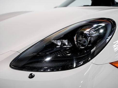 Used 2022 Porsche 718 Boxster Spyder RWD image 30