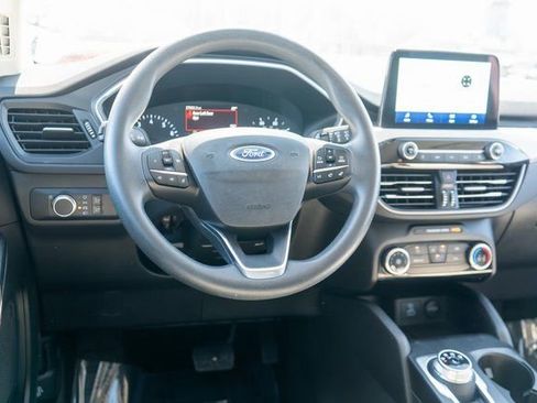 Used 2022 Ford Escape SE image 13