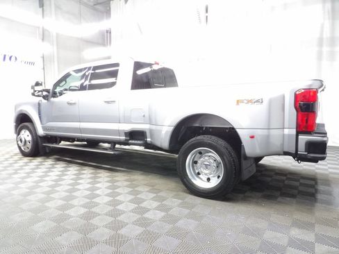 Used 2023 Ford F450 Platinum w/ FX4 Off-Road Package AWD/4WD image 7