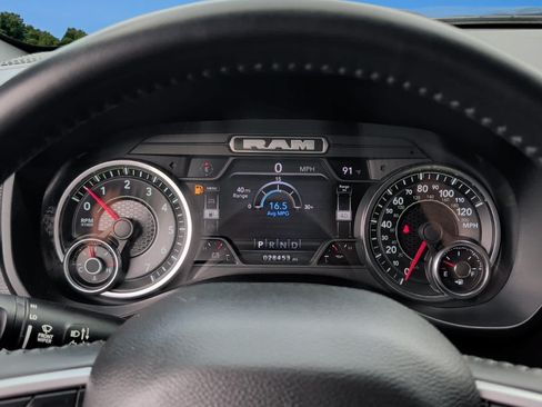 Used 2022 RAM 1500 Big Horn AWD/4WD image 18
